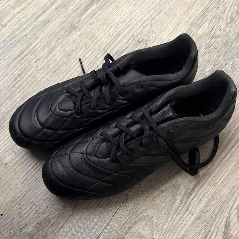 Classic Black Men's Cleats